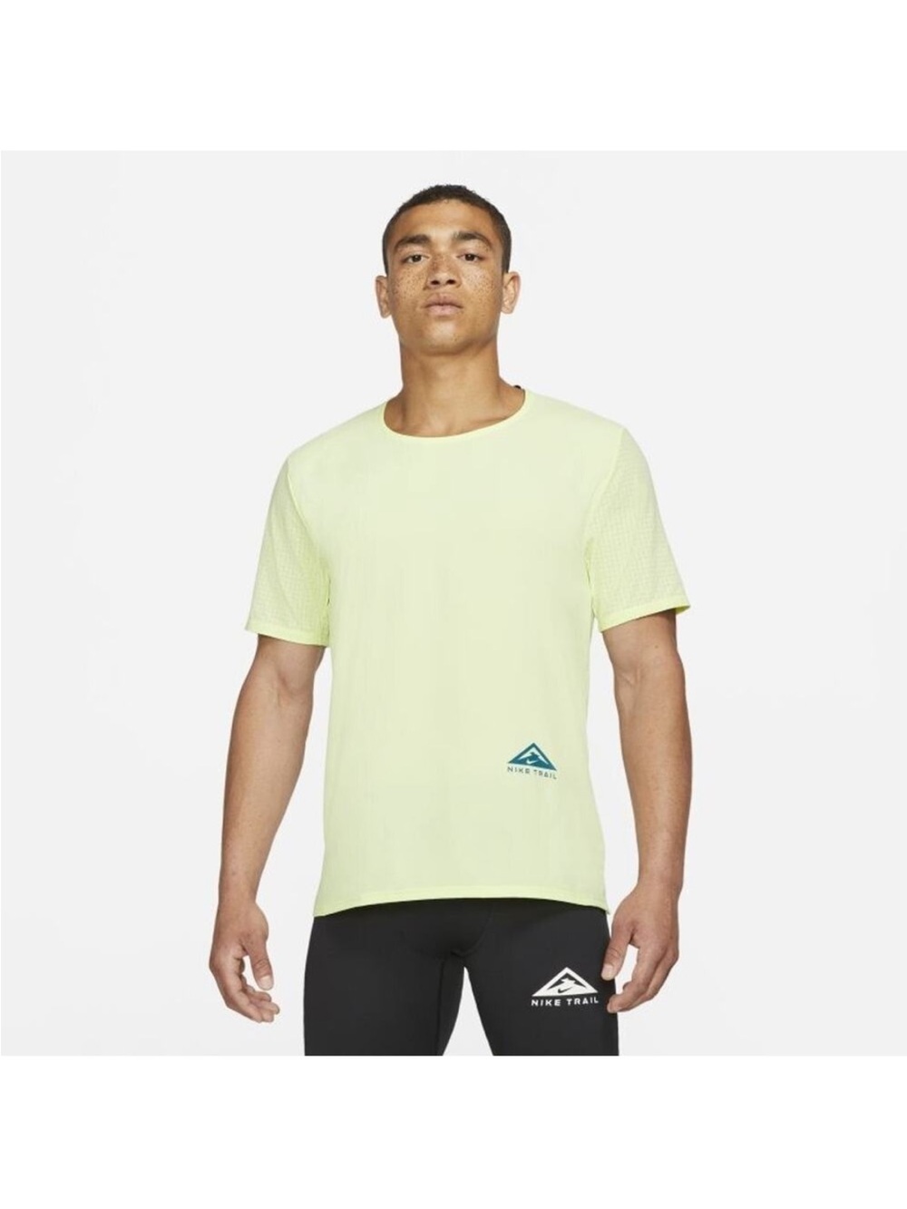 Nike Breathe Dri-Fit Green
Rise 365 Trail Reflective Men's Running T-shirt. Sz M